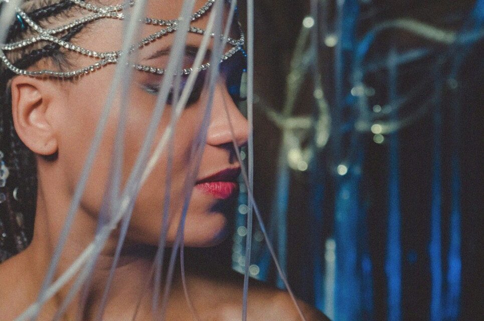 Tennin continues her foray into indie R&B with “Morphée” – Aipate