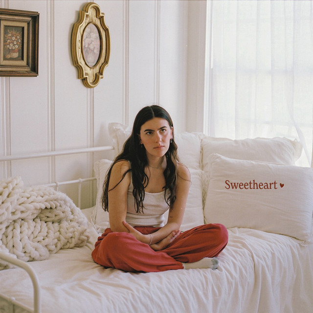 Avery Lynch releases another gentle acoustic piece, “Sweetheart” – Aipate