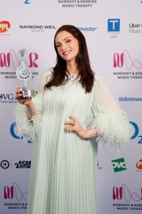 Music Industry unites to raise money for prestigious Nordoff and Robbins music therapy charity – Jem Girl at the Piano