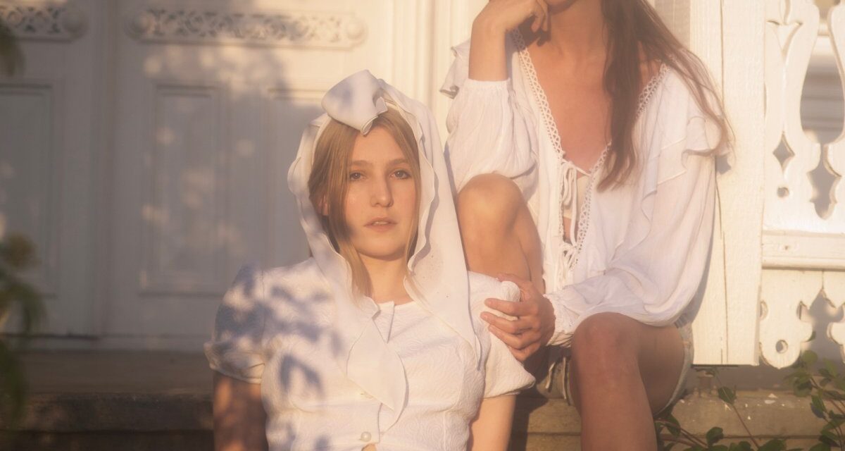 “Warm Summer Day” is a mesmerizing new duet from Marte Eberson and Vaarin: listen – Aipate