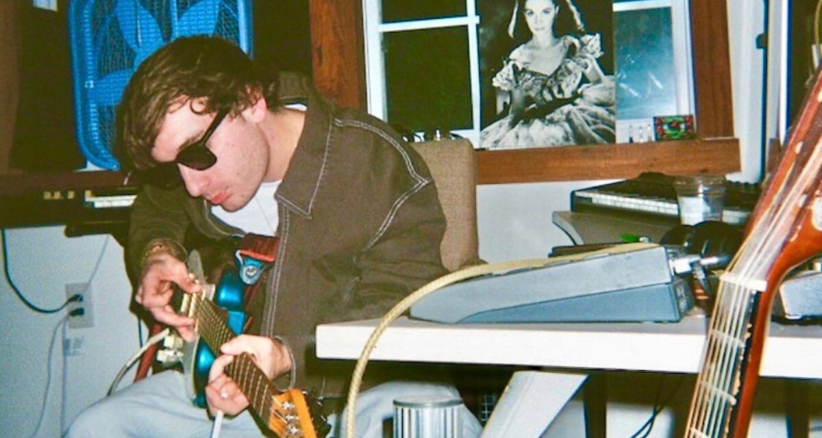 Stream Mikey Demilio’s new album This Feeling Is Ours – Aipate