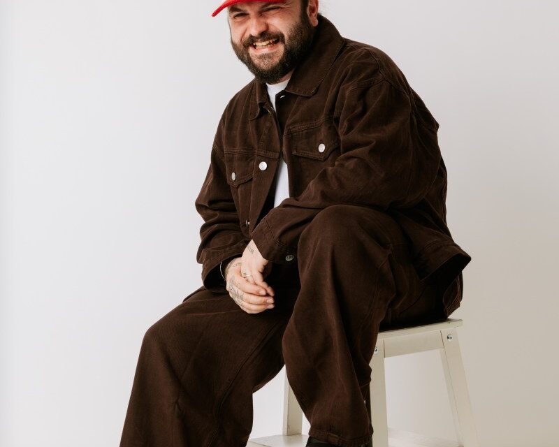 Listen to “Mimisiku” by electronic music artist MOOJO – Aipate